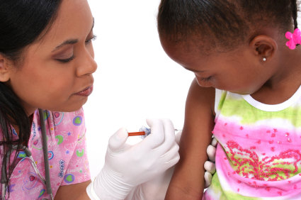 Uso de antibióticos em crianças pequenas prejudica o desenvolvimento de anticorpos induzidos por vacinas